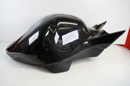 Snett uppifrån på Bensintankskåpa från en Honda CBR 1000 F -1987 motorcykel.