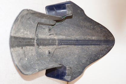 Extrabild2 på Framskärm från en Suzuki GSX 1100 F -1990 motorcykel.