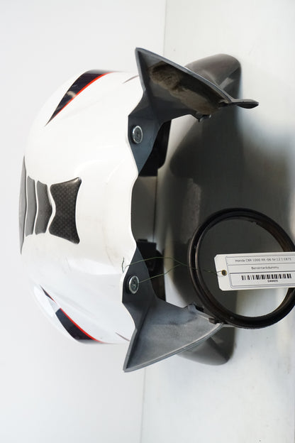 Baksidan på Bensintankskåpa från en Honda CBR 1000 RR -2006 motorcykel.