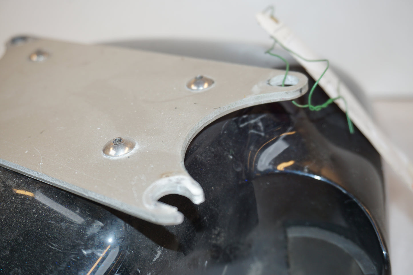 Vänster sida på Framskärm från en Suzuki RF 900 R -1996 motorcykel.