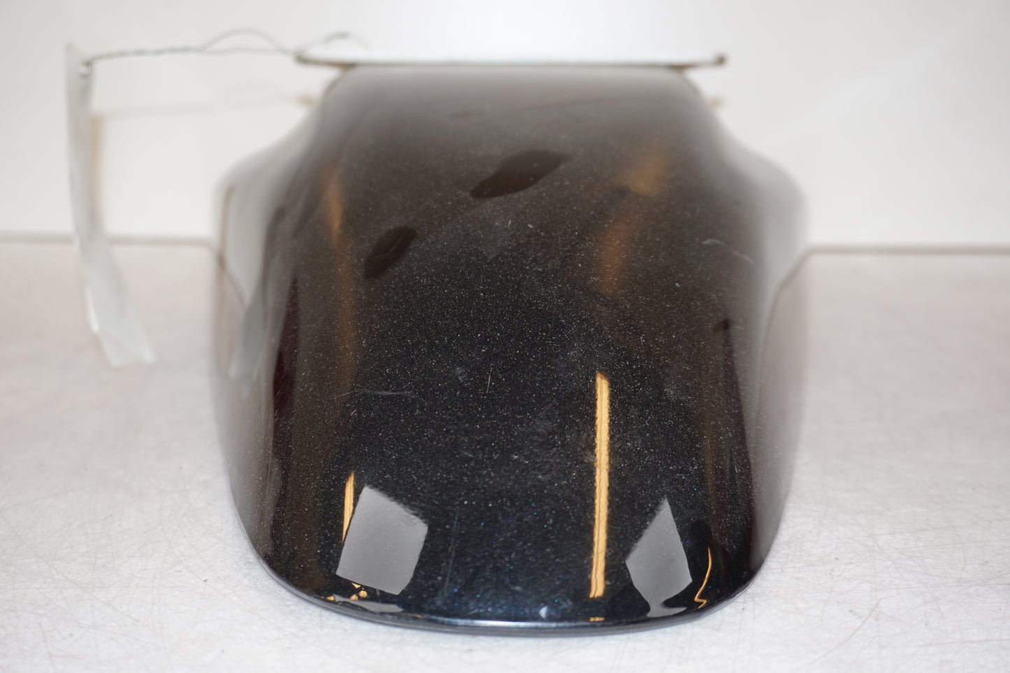 Baksidan på Framskärm från en Suzuki RF 900 R -1998 motorcykel.