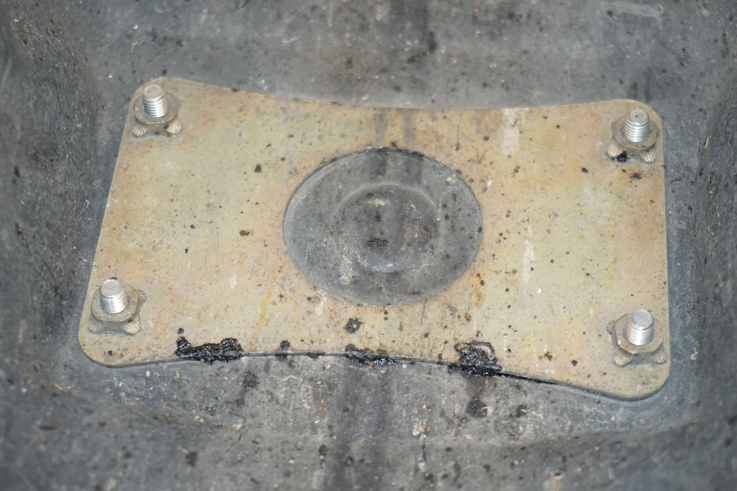 Extrabild3 på Framskärm från en Suzuki RF 900 R -1998 motorcykel.