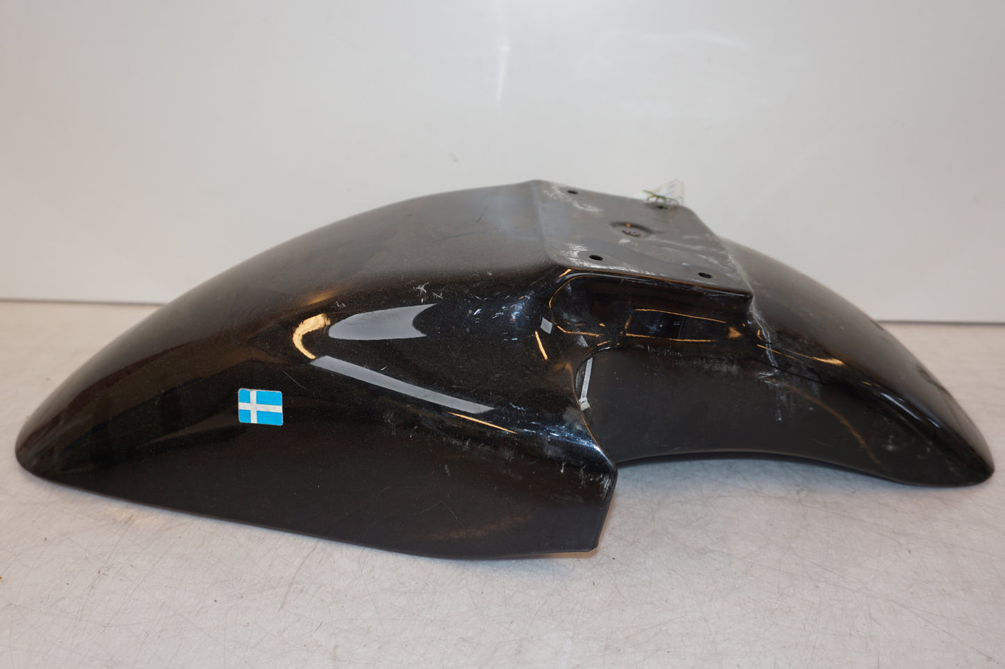 Vänster sida på Framskärm från en Suzuki RF 900 R -1998 motorcykel.