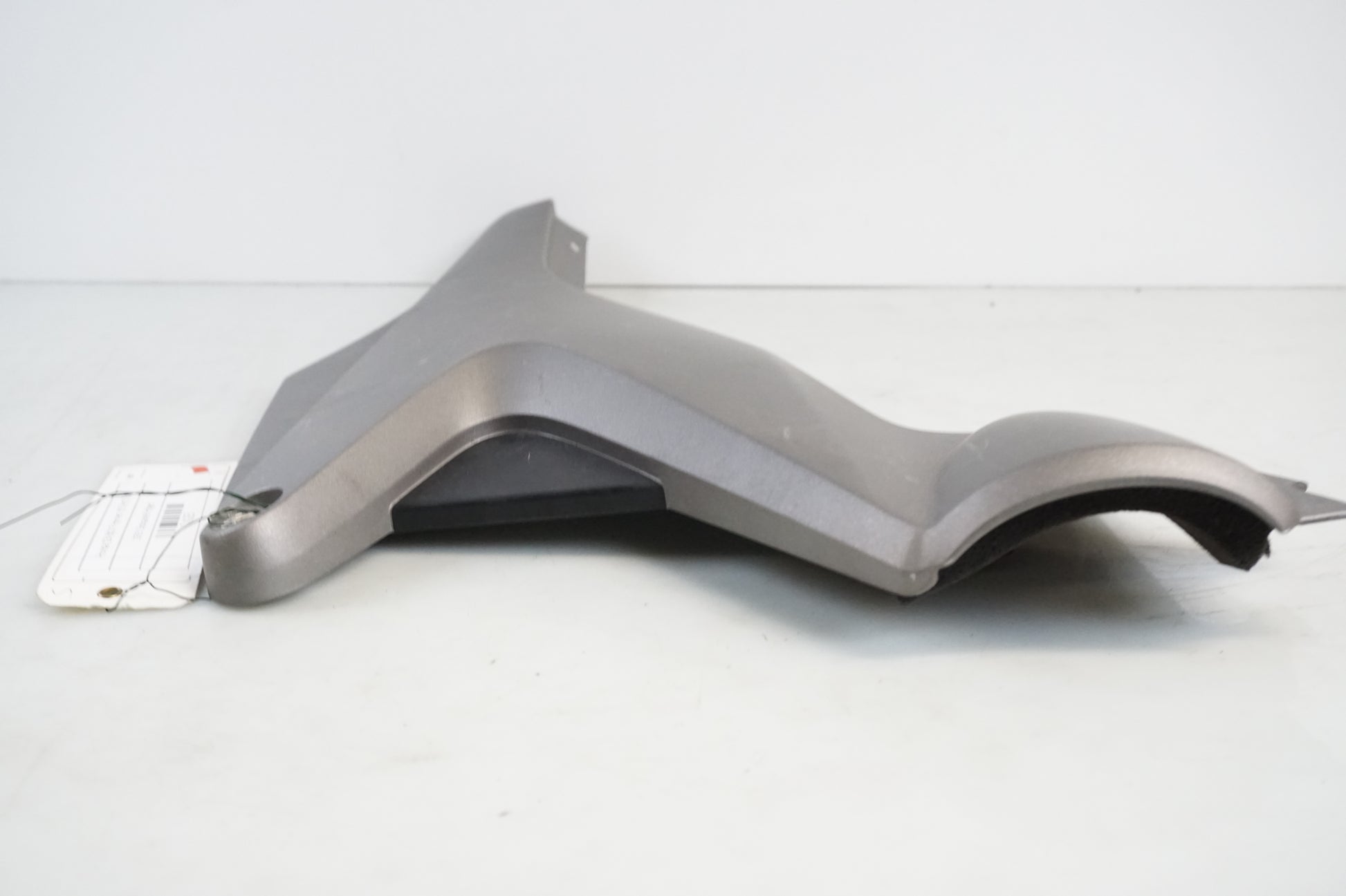 Snett uppifrån på Sidopanel från en Honda CB 600 Hornet -2005 motorcykel.