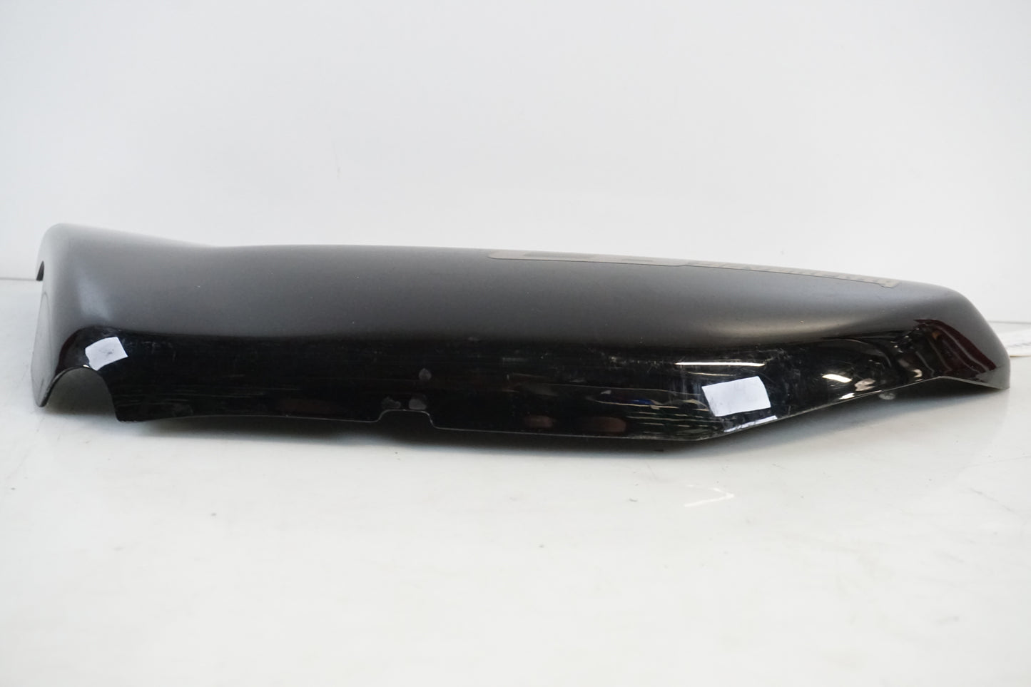 Baksidan på Sidopanel från en Honda CB 750 SF -1999 motorcykel.