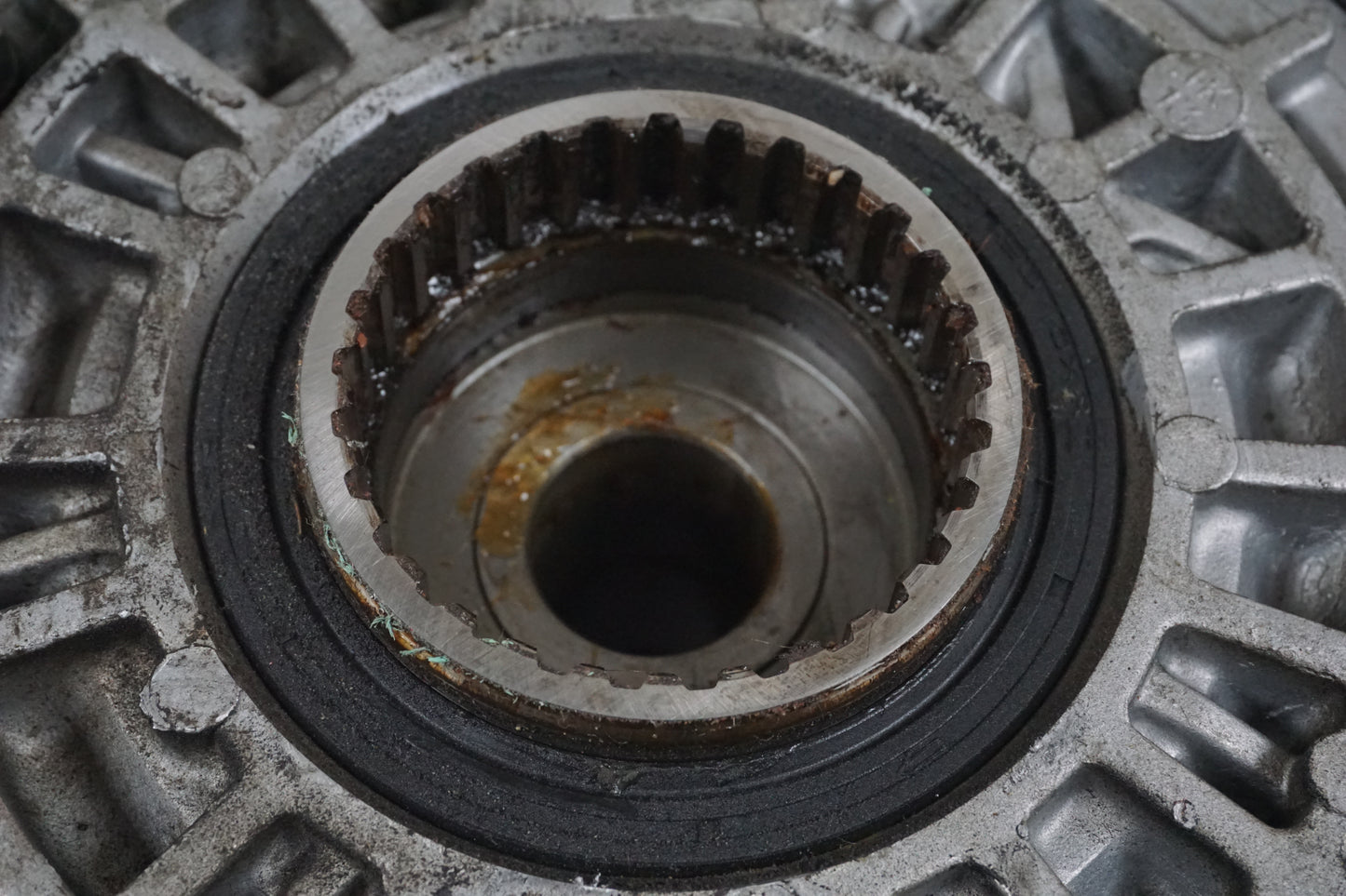 Extrabild6 på Slutväxel från en Yamaha FJR 1300 -2002 motorcykel.