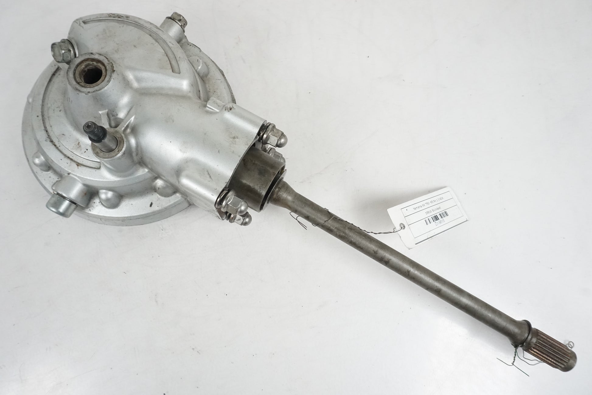 Framsidan på Slutväxel från en Yamaha XV 750 -1995 motorcykel.