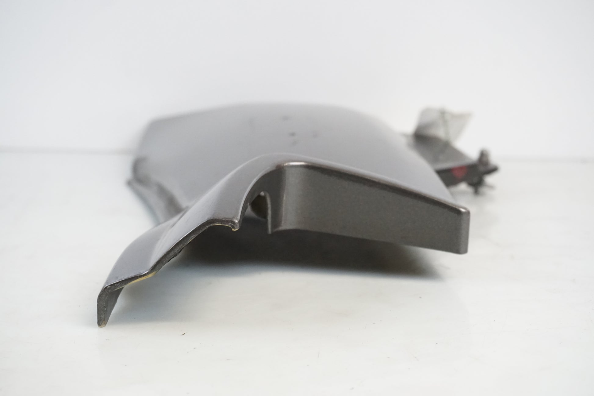 Höger sida på Sidopanel från en Honda CB 650 -1982 motorcykel.