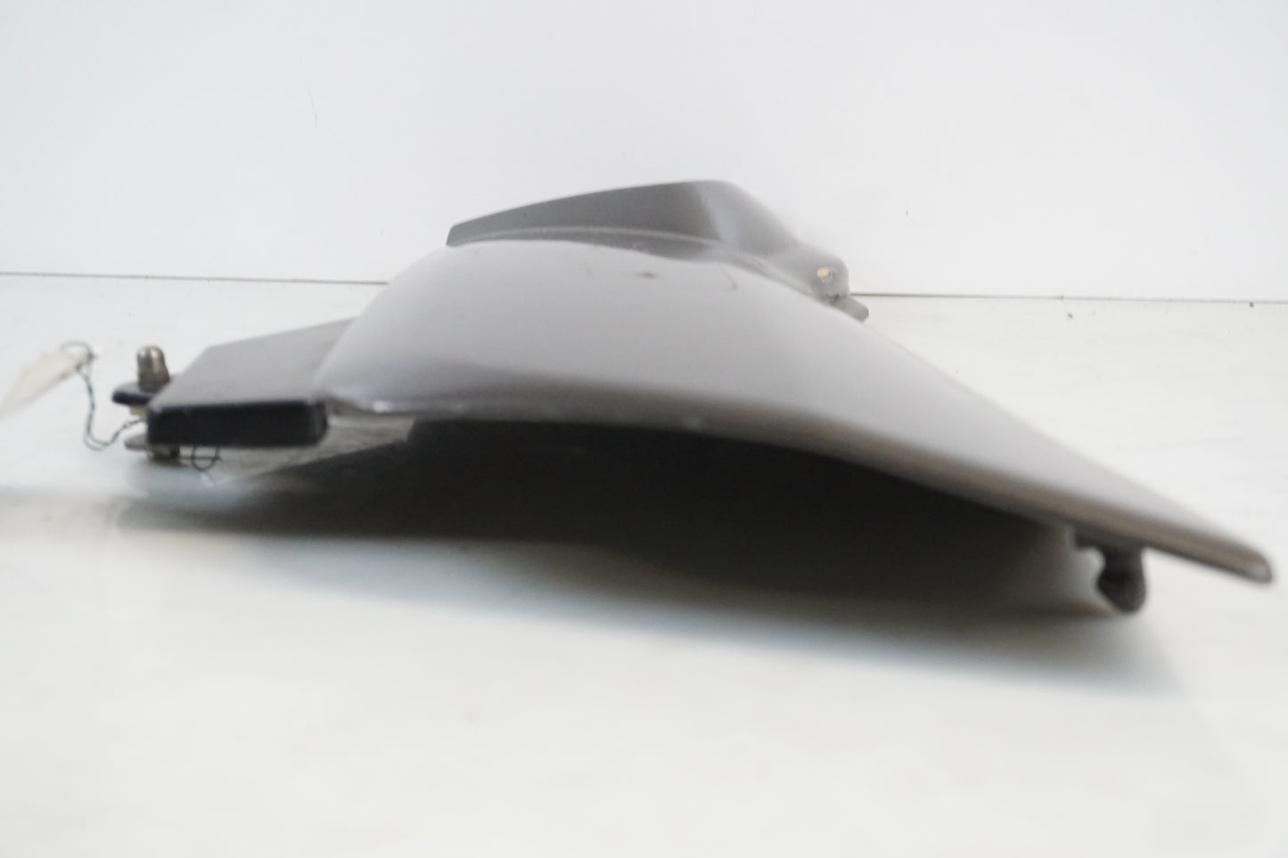 Snett uppifrån på Sidopanel från en Honda CB 650 -1982 motorcykel.