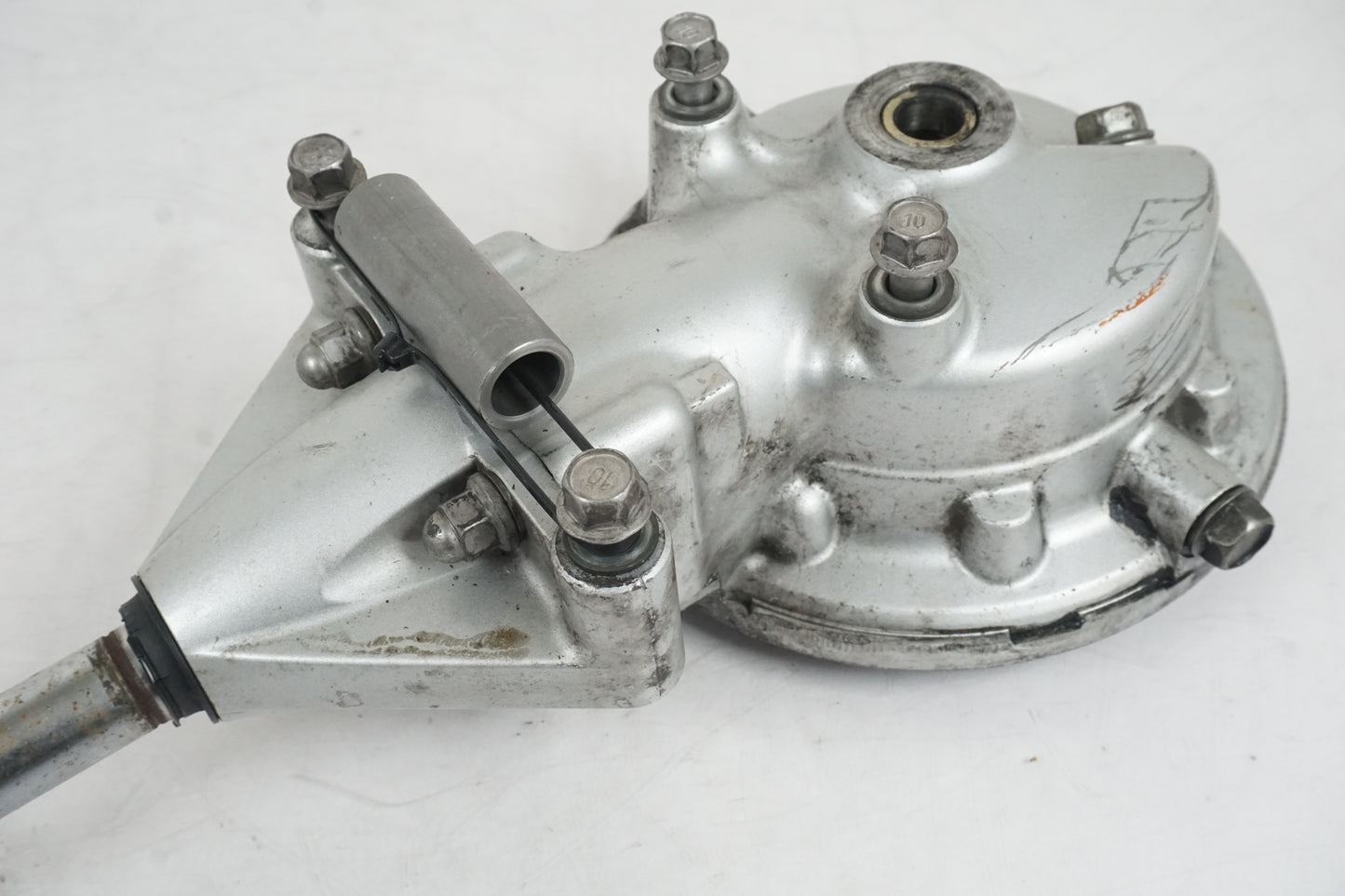 Extrabild2 på Slutväxel från en Yamaha XVS 1100 -2000 motorcykel.