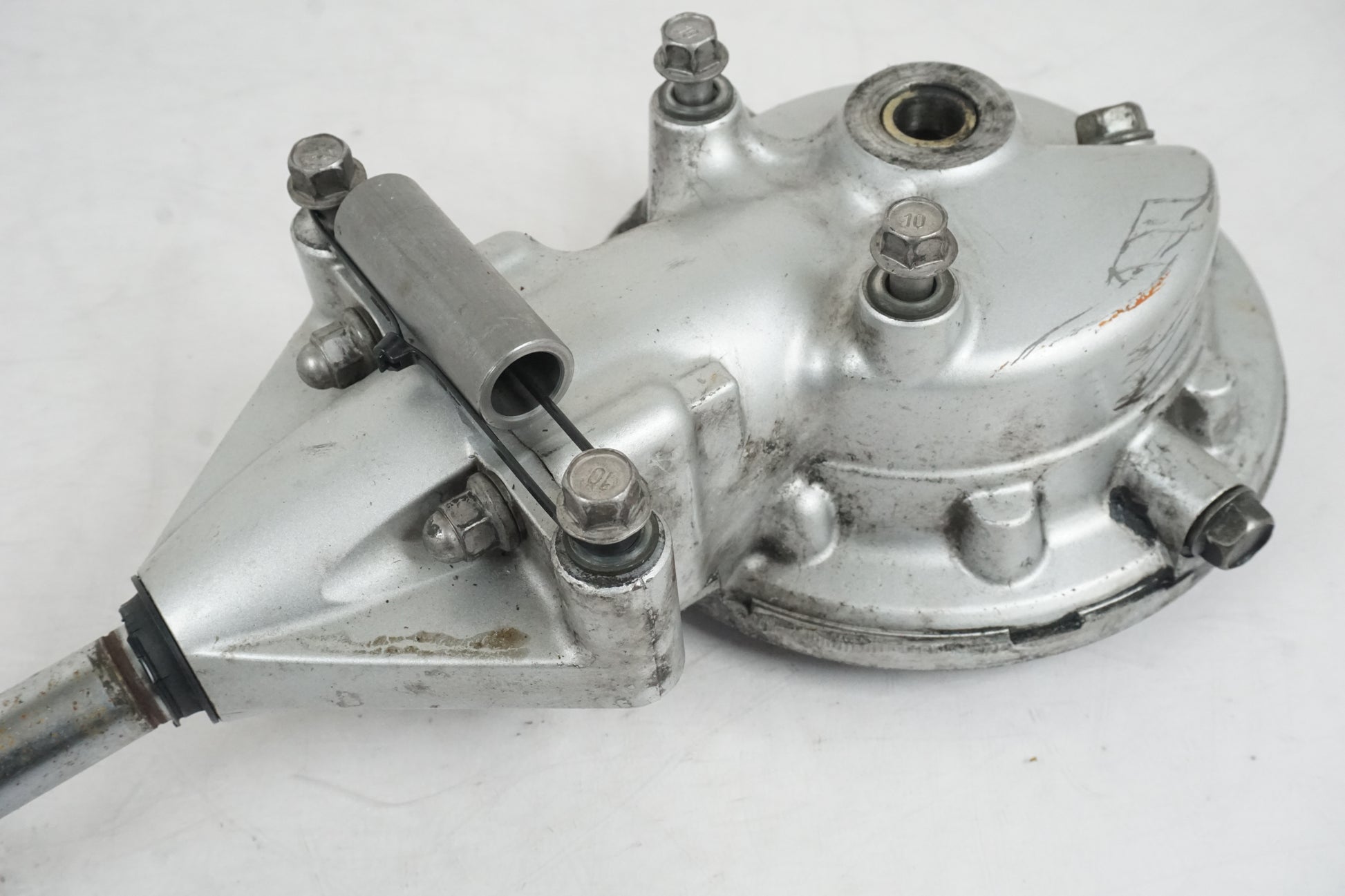 Extrabild2 på Slutväxel från en Yamaha XVS 1100 -2000 motorcykel.