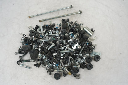 Śruba / Nakrętka itd.