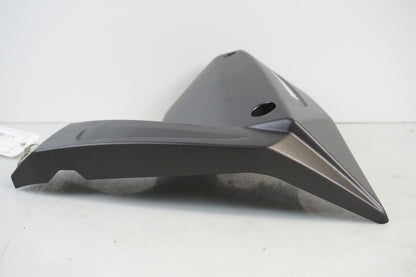 Snett uppifrån på Sidkåpa från en Kawasaki ZX-10R -2008 motorcykel.