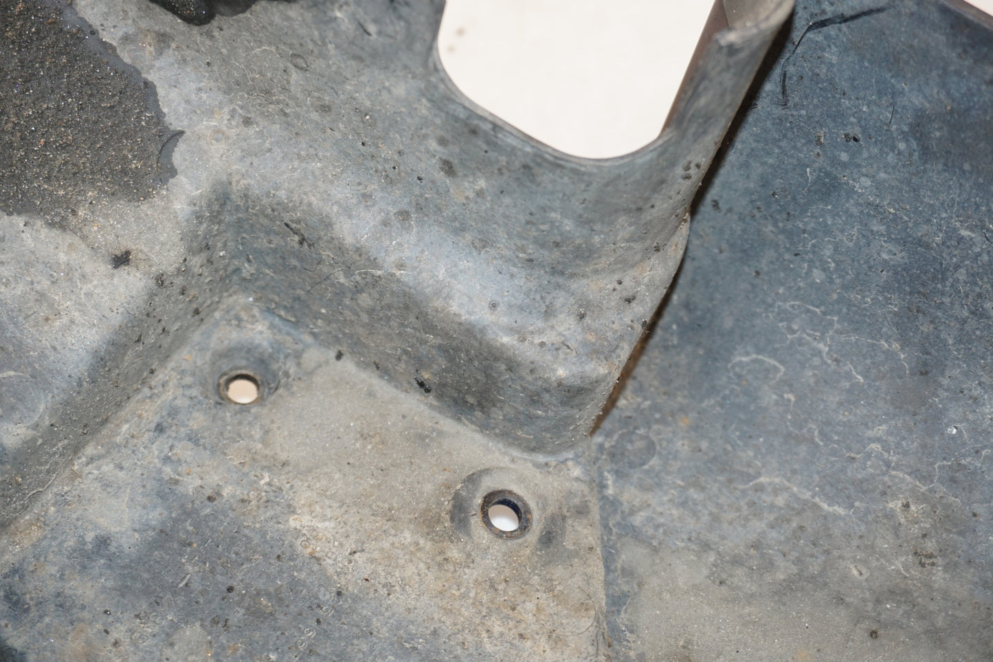 Extrabild4 på Framskärm från en Suzuki GSX 1100 F -1988 motorcykel.