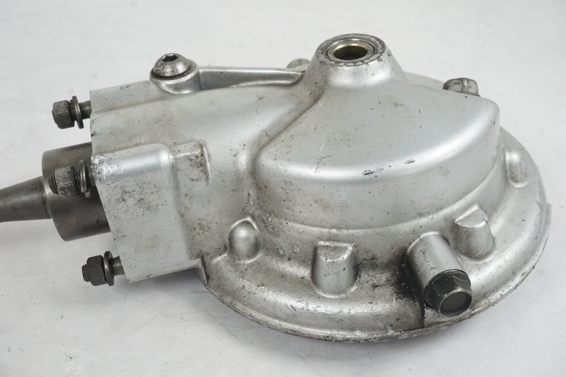 Snett uppifrån på Slutväxel från en Yamaha XJ 900 S -1999 motorcykel.