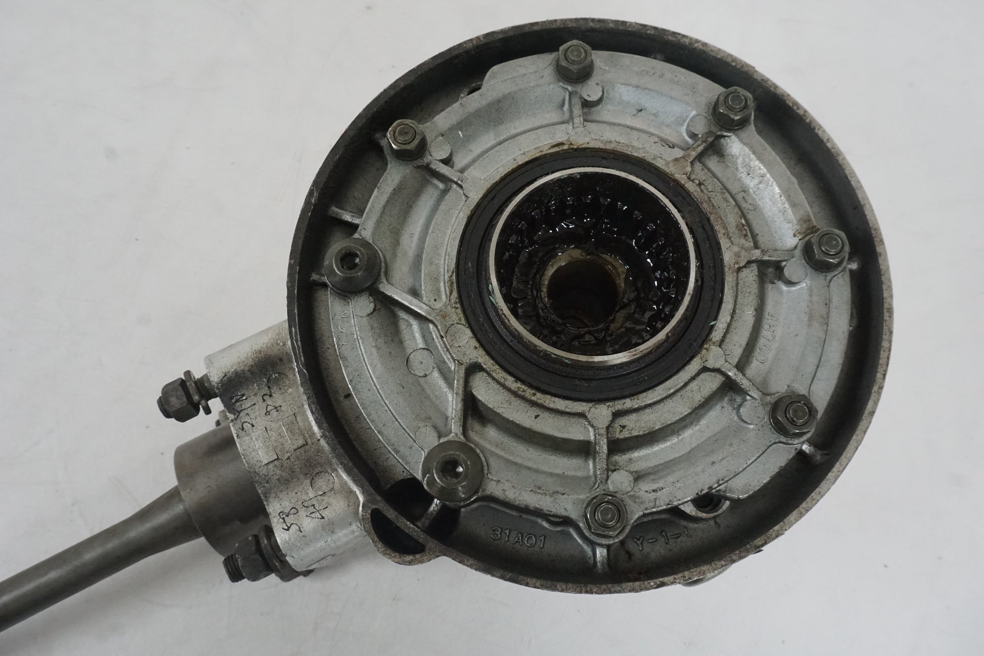 Extrabild4 på Slutväxel från en Yamaha XJ 900 S -1999 motorcykel.