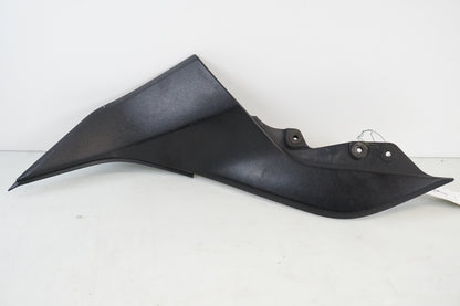 Framsidan på Sidopanel från en Kawasaki Z 750 -2008 motorcykel.