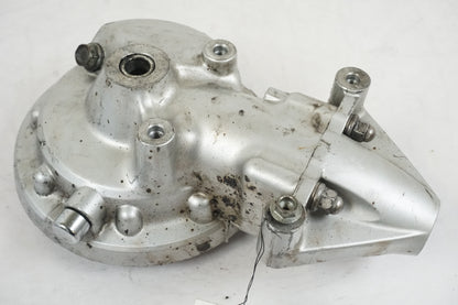 Framsidan på Slutväxel från en Yamaha XVS 1100 -2006 motorcykel.