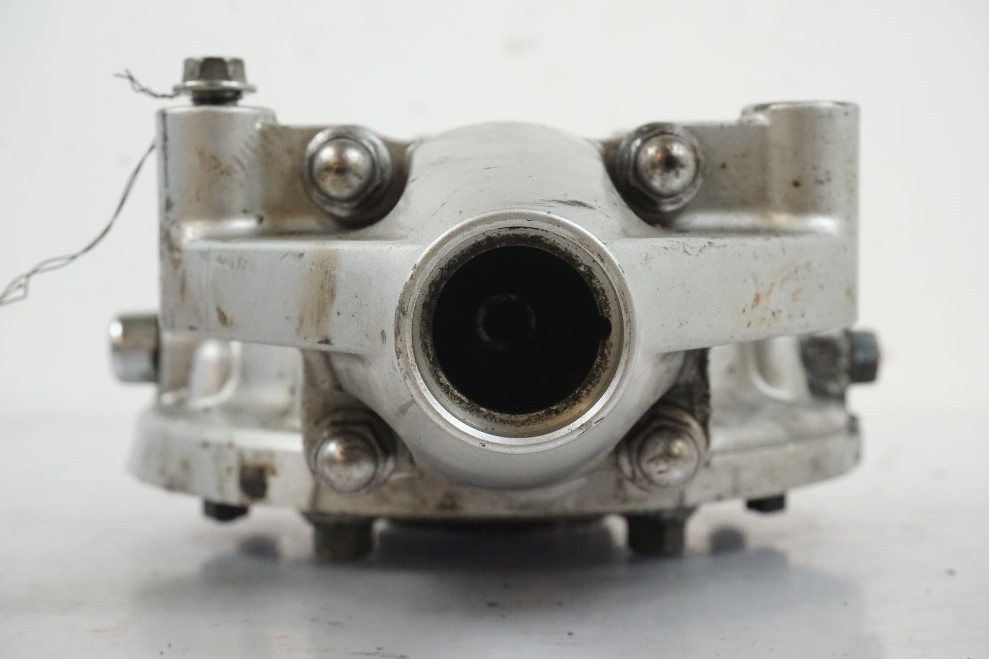 Extrabild2 på Slutväxel från en Yamaha XVS 1100 -2006 motorcykel.