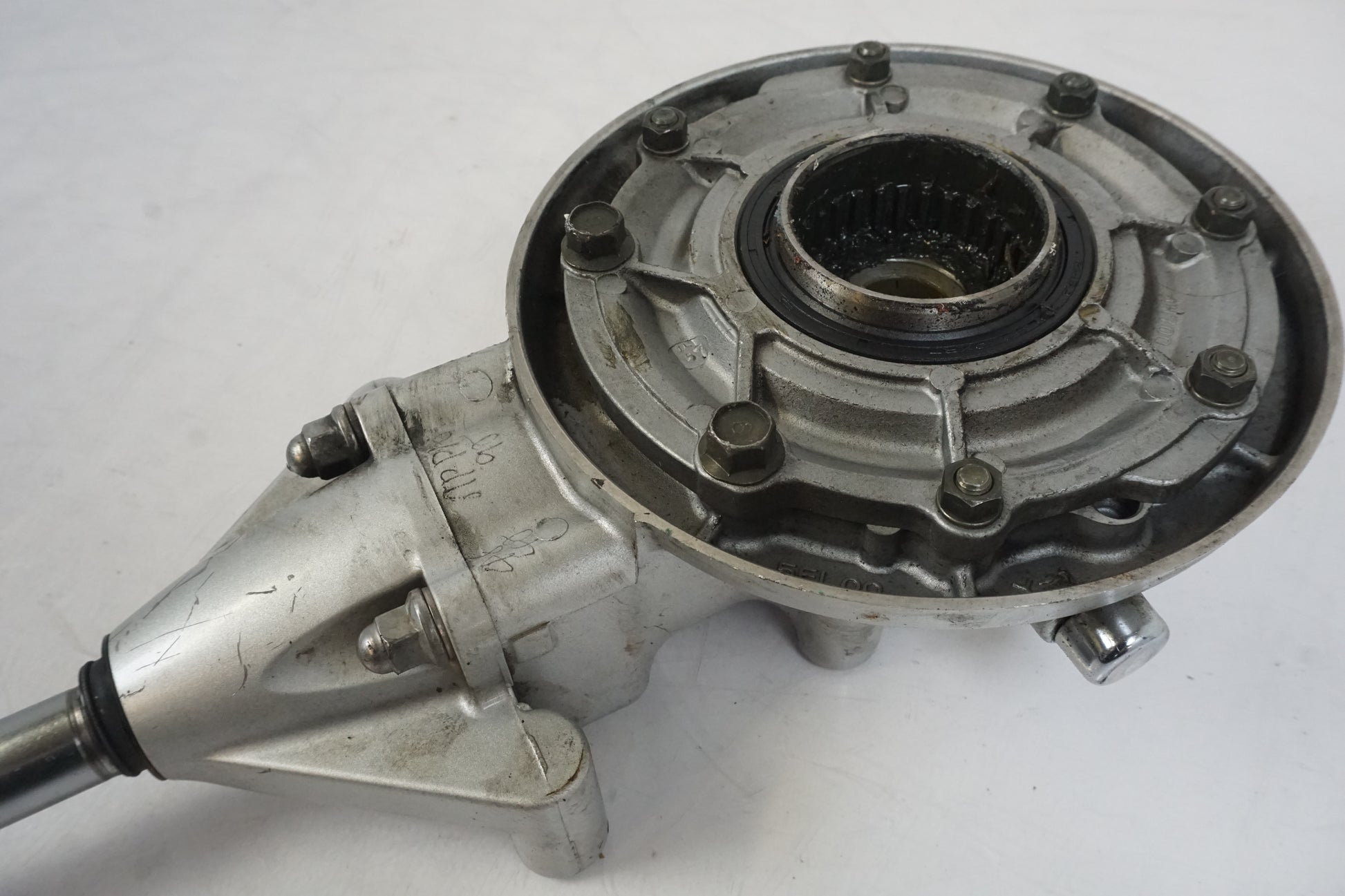 Extrabild6 på Slutväxel från en Yamaha XVS 1100 -2000 motorcykel.