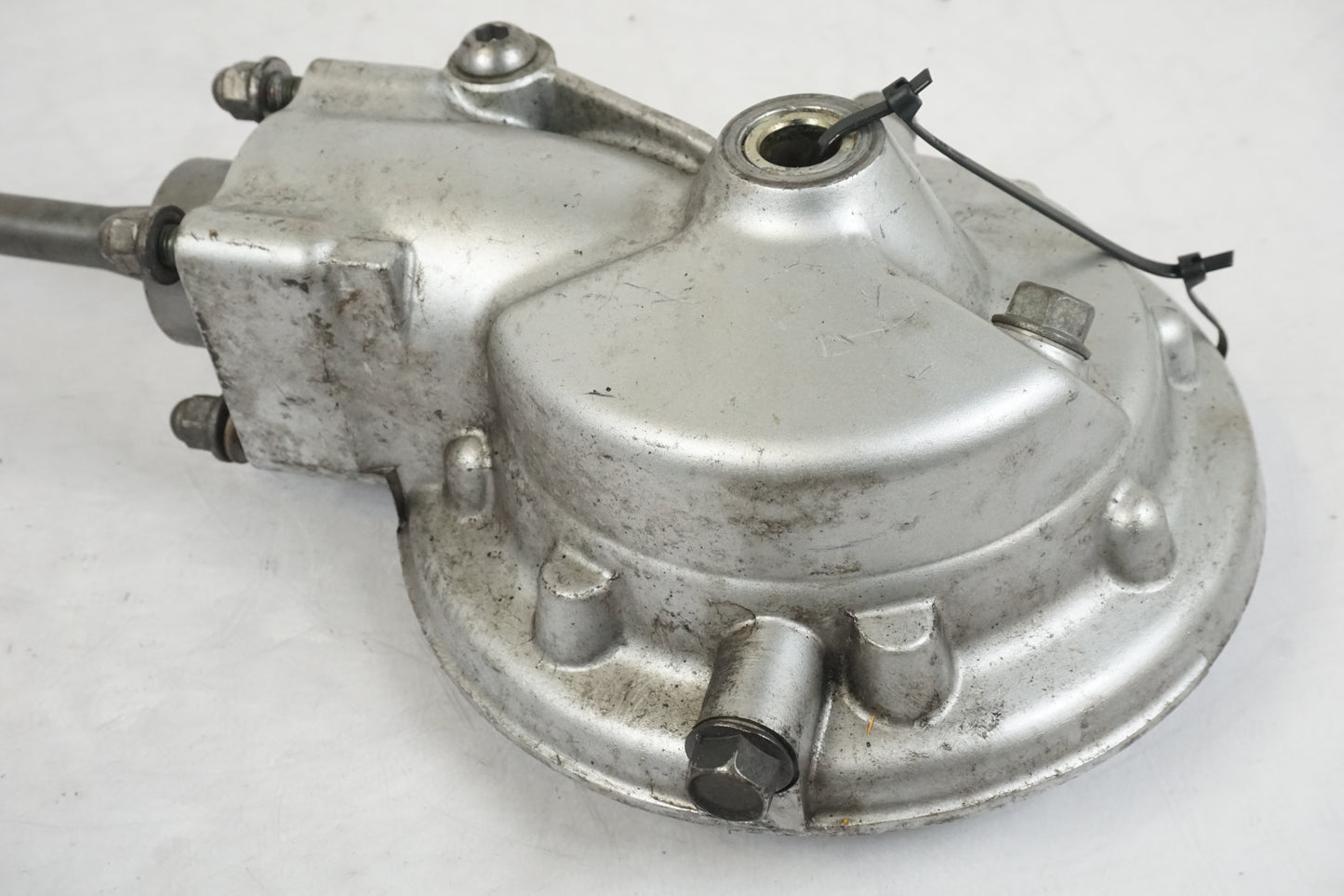 Snett uppifrån på Slutväxel från en Yamaha BT 1100 -2002 motorcykel.