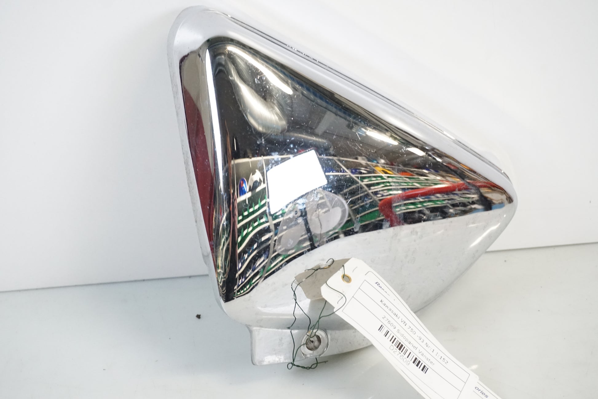 Framsidan på Sidopanel från en Kawasaki VN 750 -1993 motorcykel.