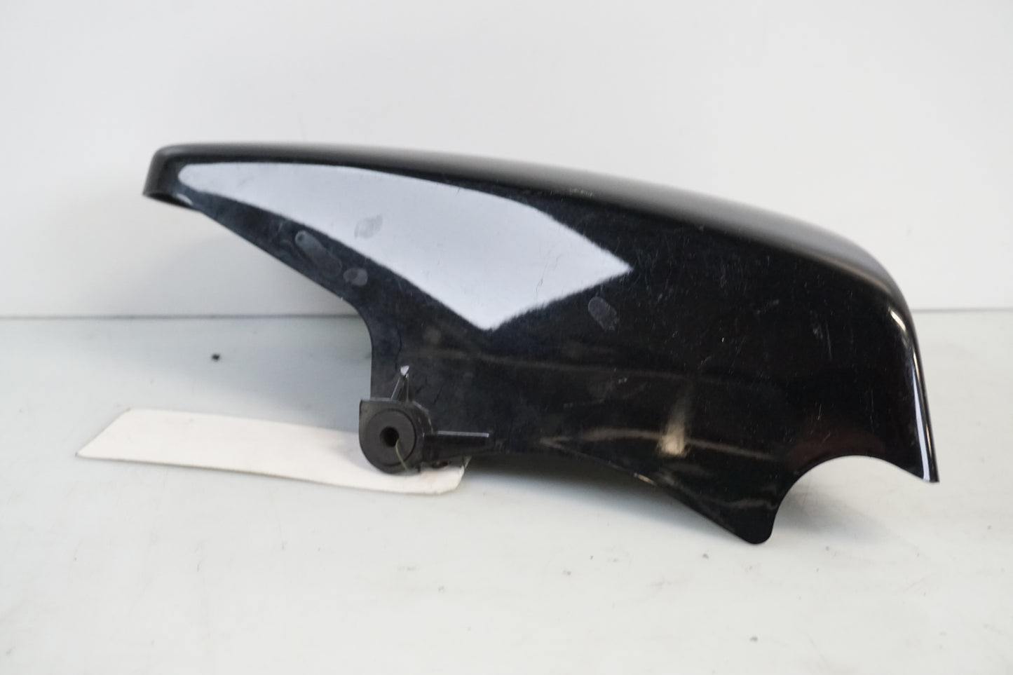 Vänster sida på Sidopanel från en Kawasaki VN 900 -2008 motorcykel.