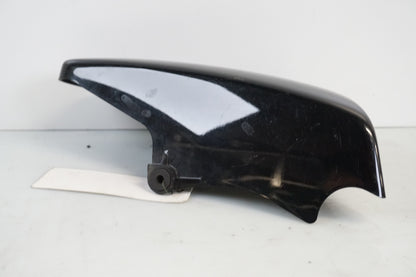 Vänster sida på Sidopanel från en Kawasaki VN 900 -2008 motorcykel.