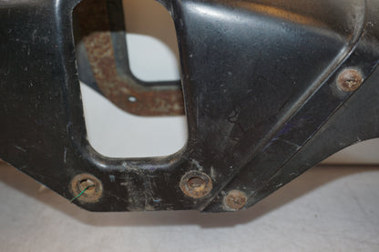 Vänster sida på Framskärm från en Suzuki DR 750 S -1988 motorcykel.