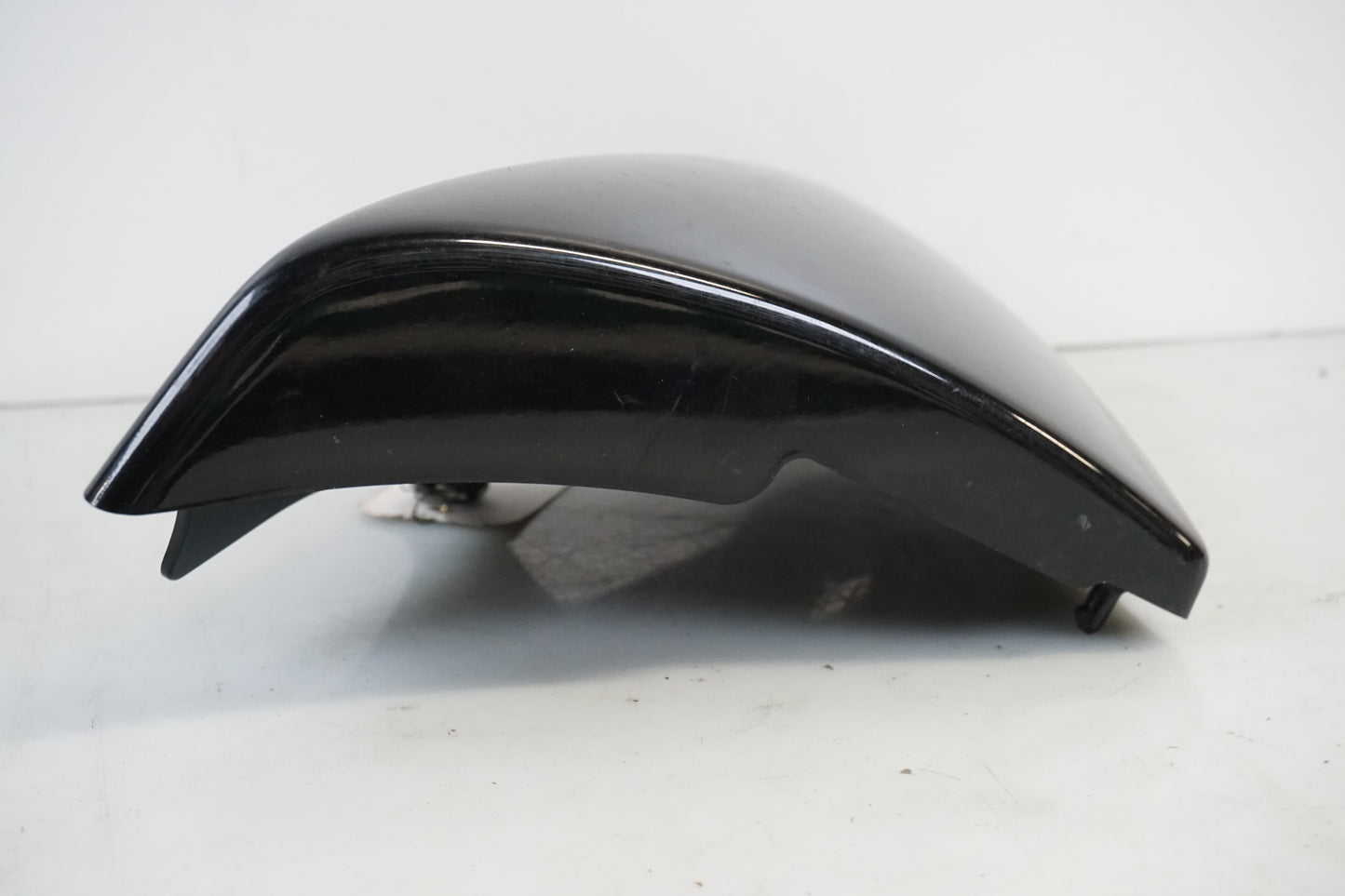 Snett uppifrån på Sidopanel från en Kawasaki VN 900 -2008 motorcykel.