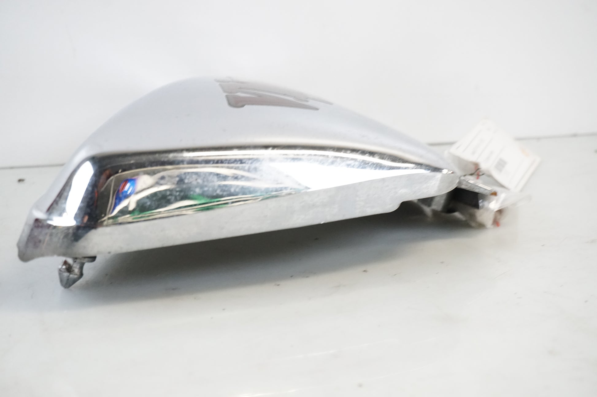 Snett uppifrån på Sidopanel från en Kawasaki VN 750 -1994 motorcykel.