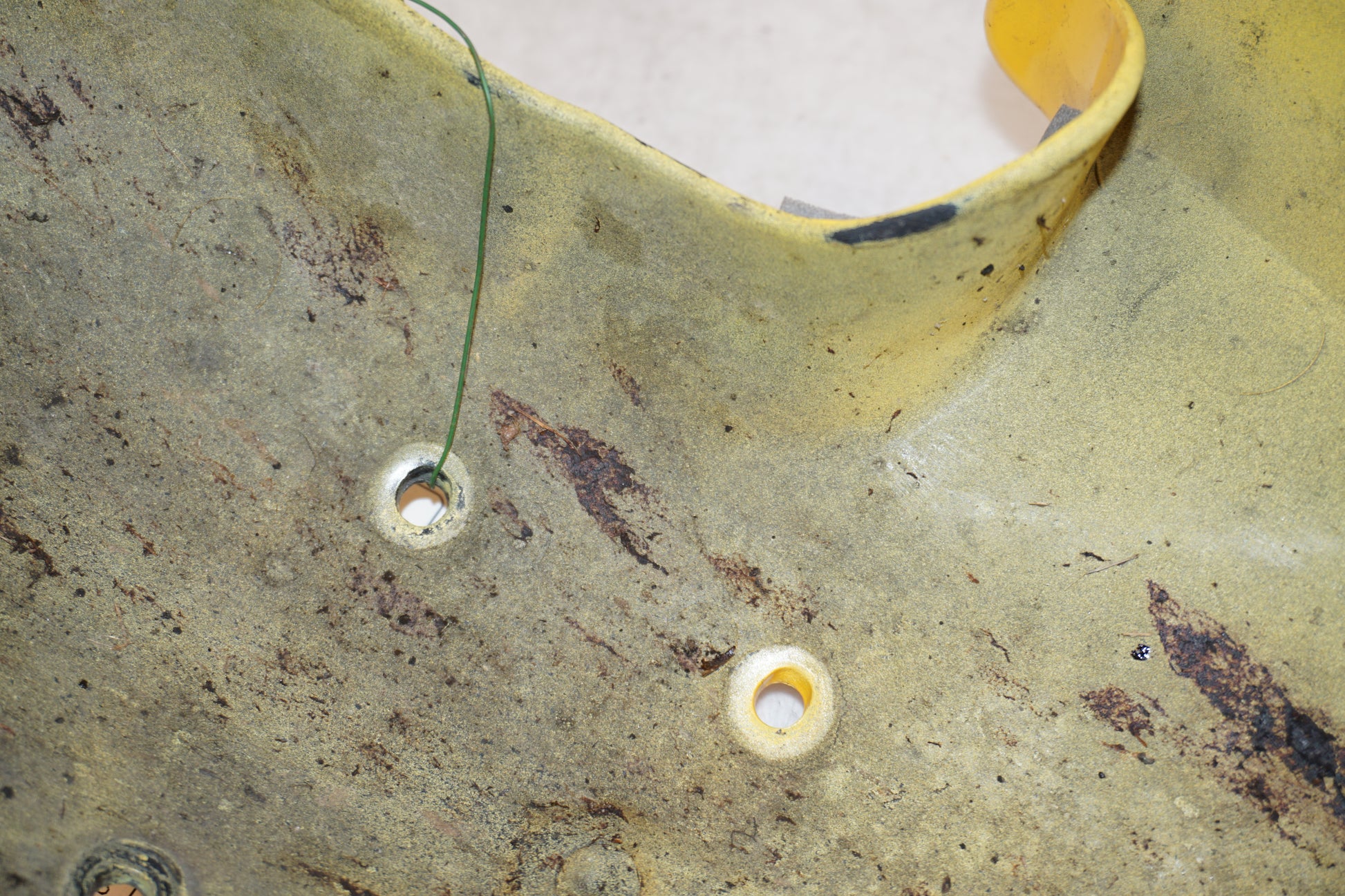 Extrabild6 på Framskärm från en Suzuki RF 600 R -1996 motorcykel.