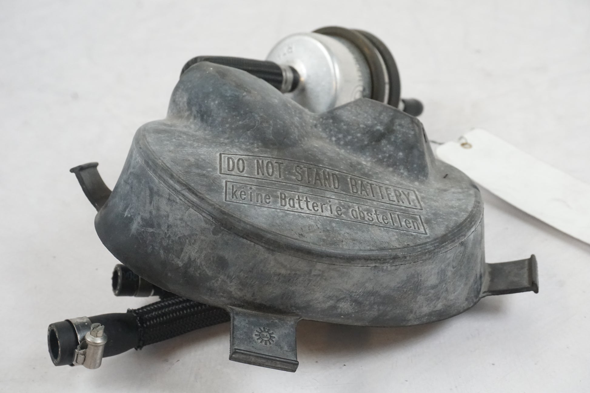 Extrabild3 på Bensinfilter från en BMW F 650 CS -2002 motorcykel.