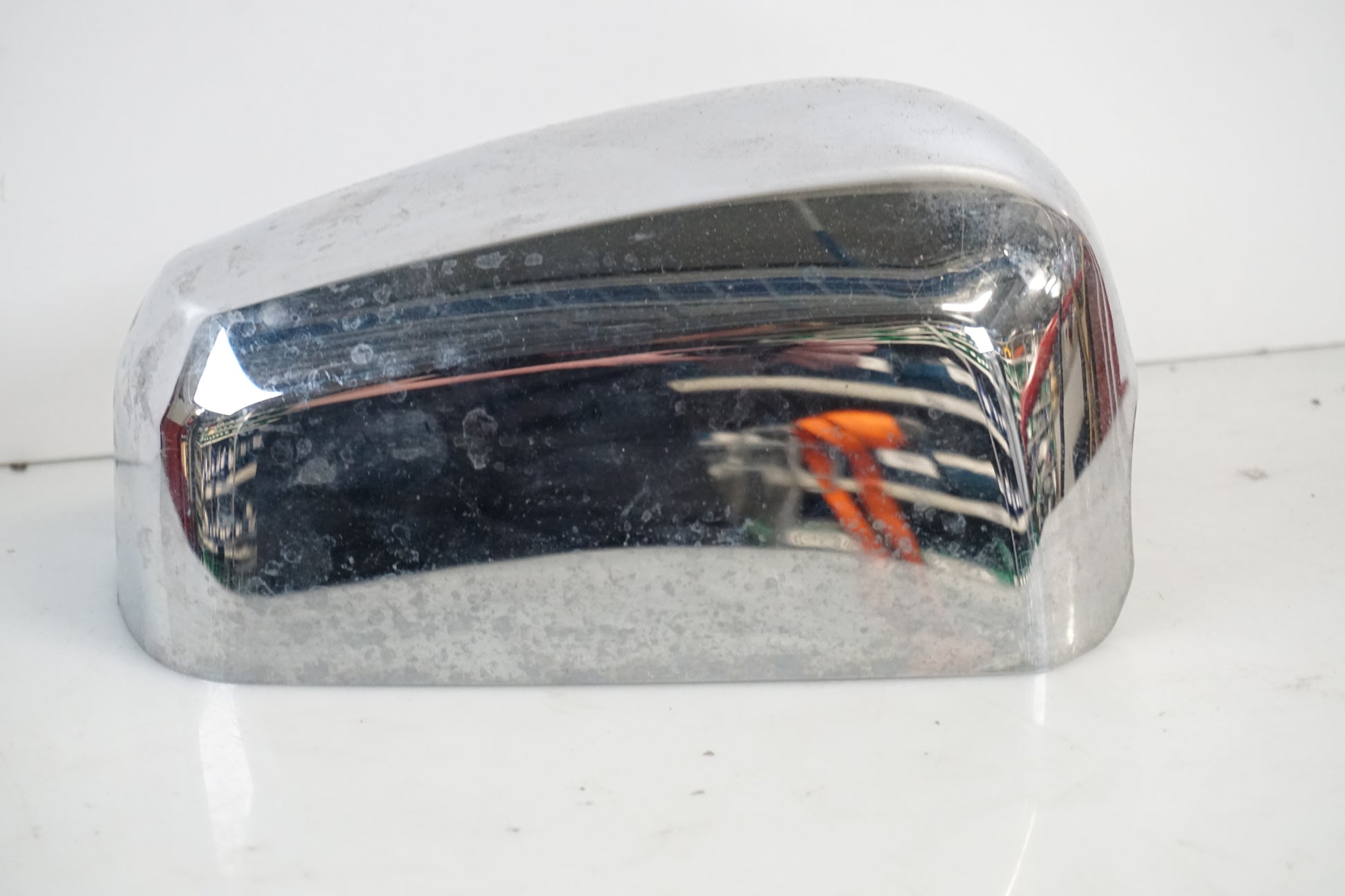 Vänster sida på Dekorkåpa från en Kawasaki VN 900 -2007 motorcykel.