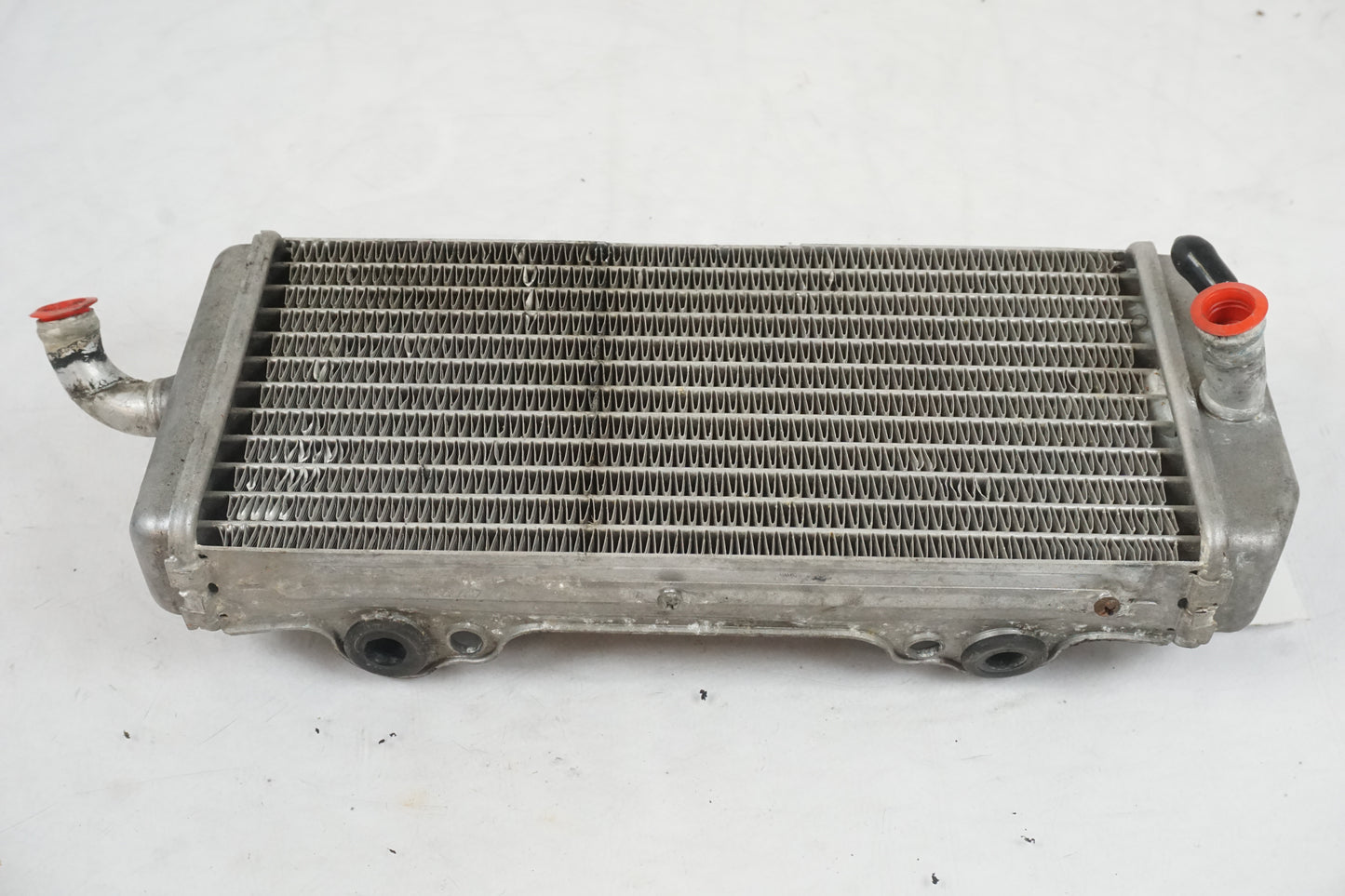 Snett uppifrån på Vattenkyl från en Gasgas SM450 -2007 motorcykel.