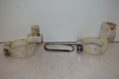 Framsidan på Framskärmsstag från en Yamaha TT 600 R -1997 motorcykel.