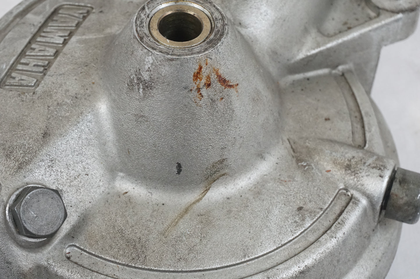 Vänster sida på Slutväxel från en Yamaha XZ 550 -1982 motorcykel.