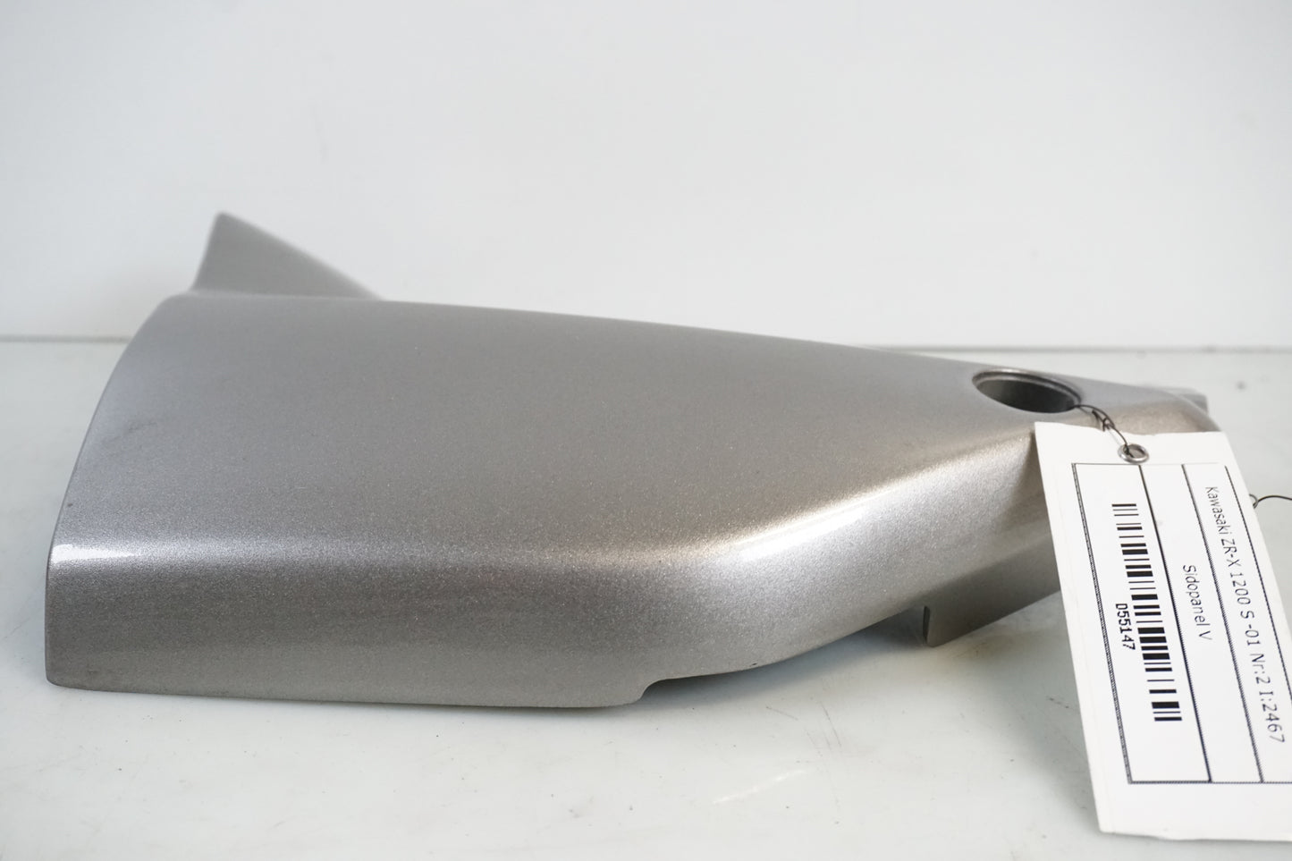 Baksidan på Sidopanel från en Kawasaki ZR-X 1200 S -2001 motorcykel.