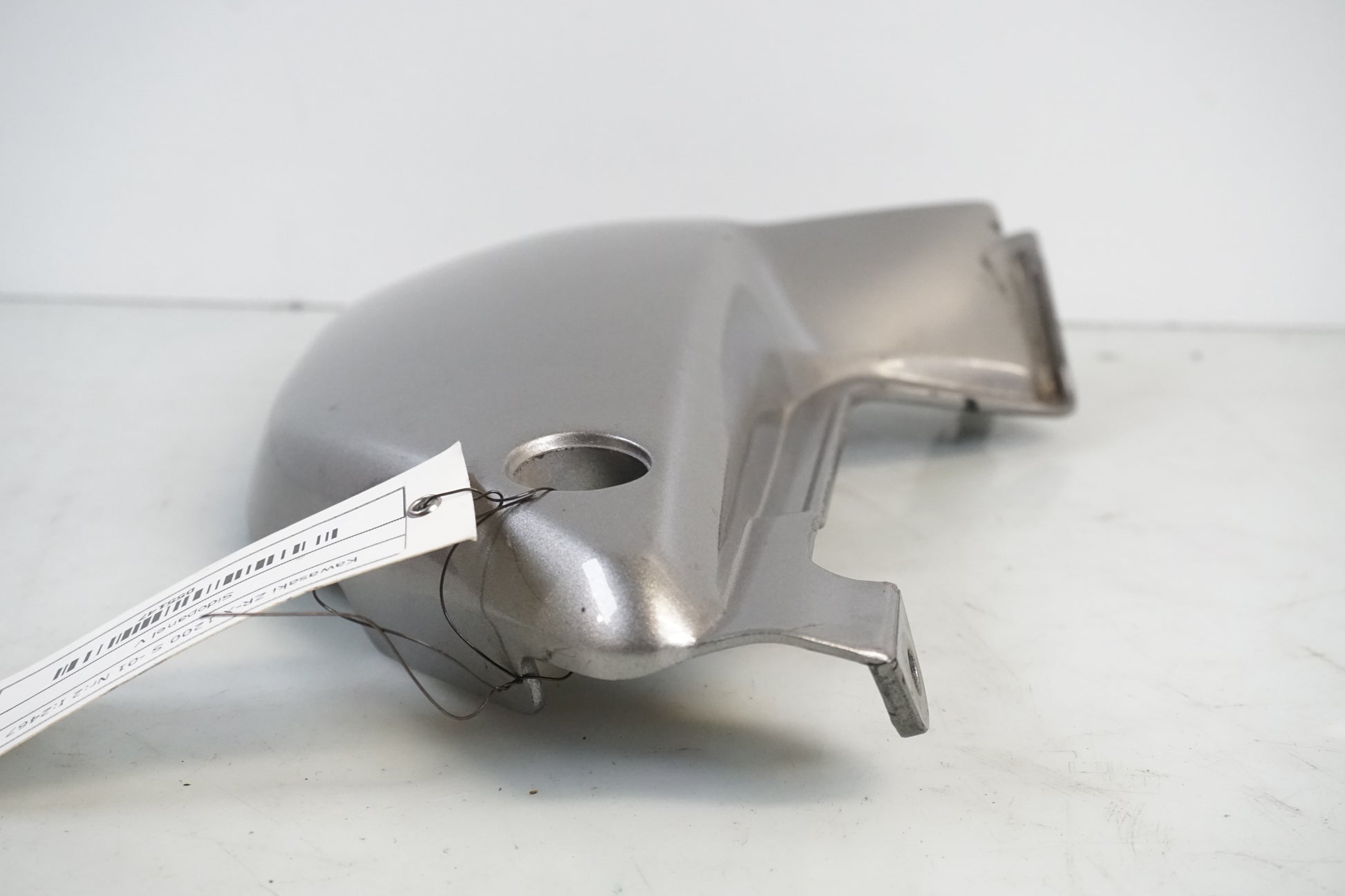 Höger sida på Sidopanel från en Kawasaki ZR-X 1200 S -2001 motorcykel.