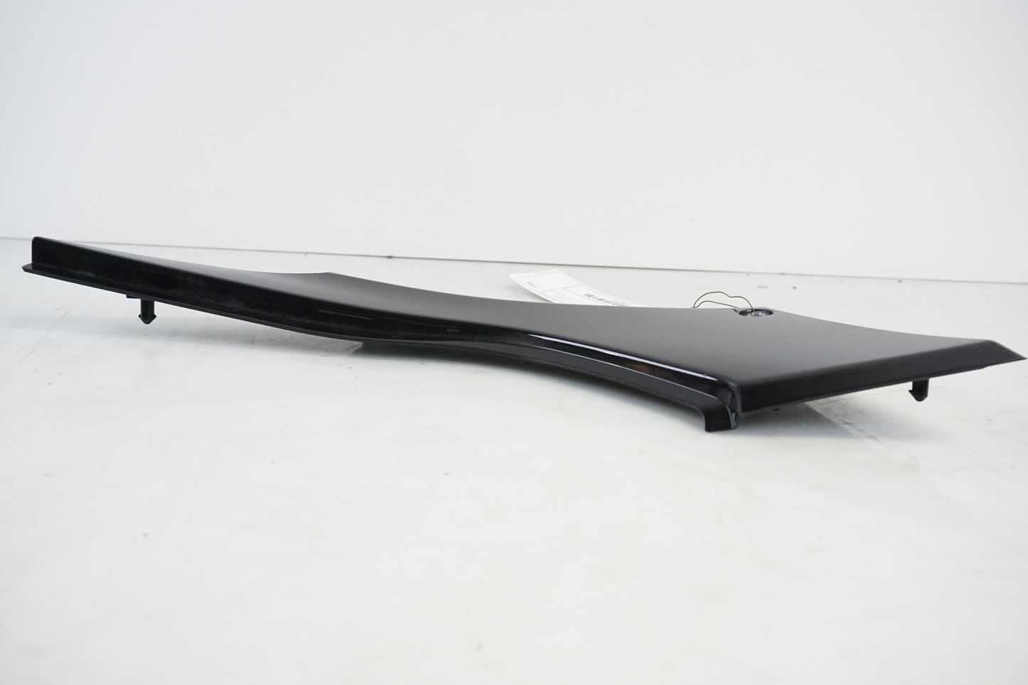 Vänster sida på Sidopanel från en Kawasaki Ninja 300 -2013 motorcykel.