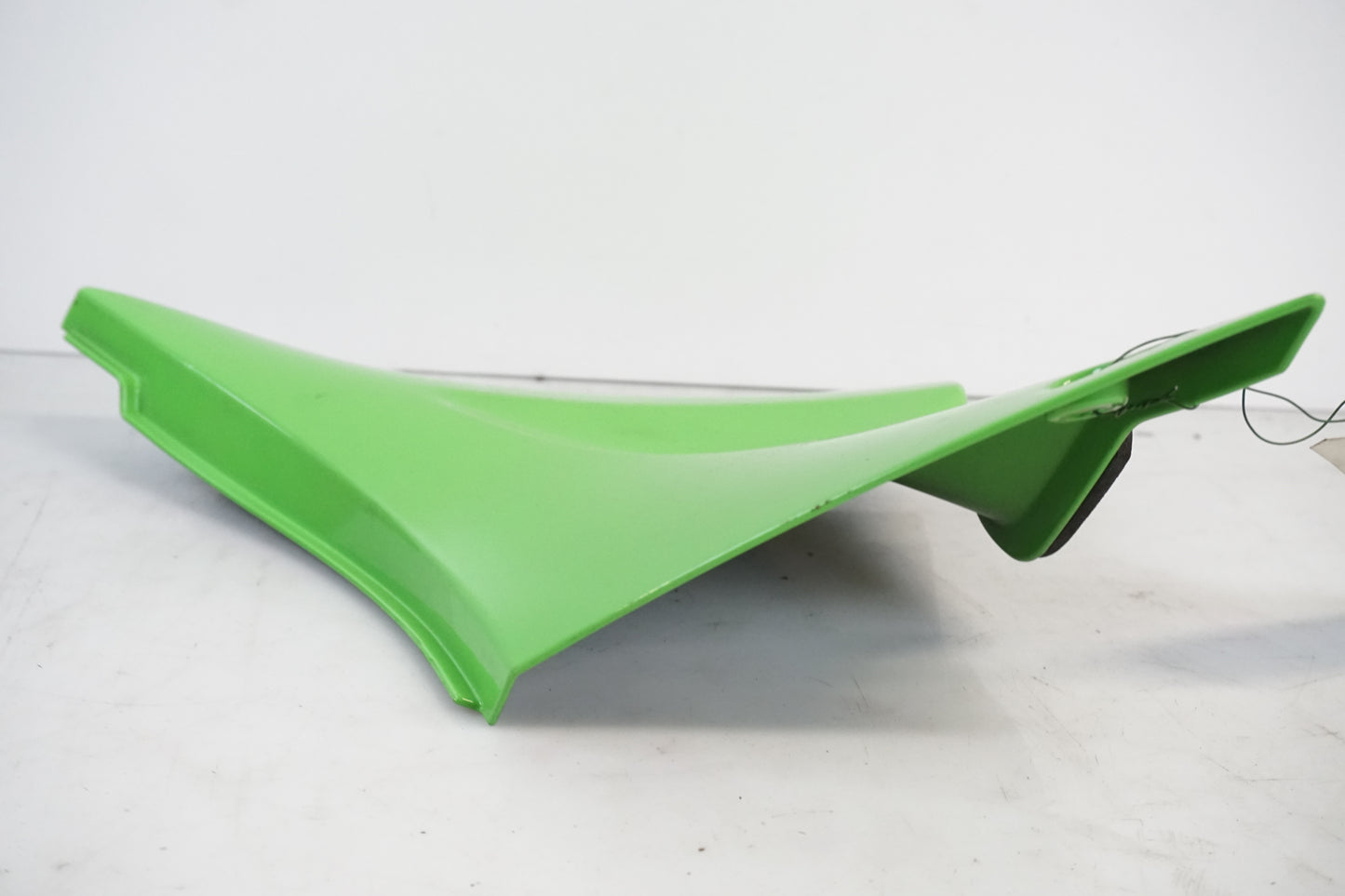 Vänster sida på Sidopanel från en Kawasaki ZX-10R -2007 motorcykel.