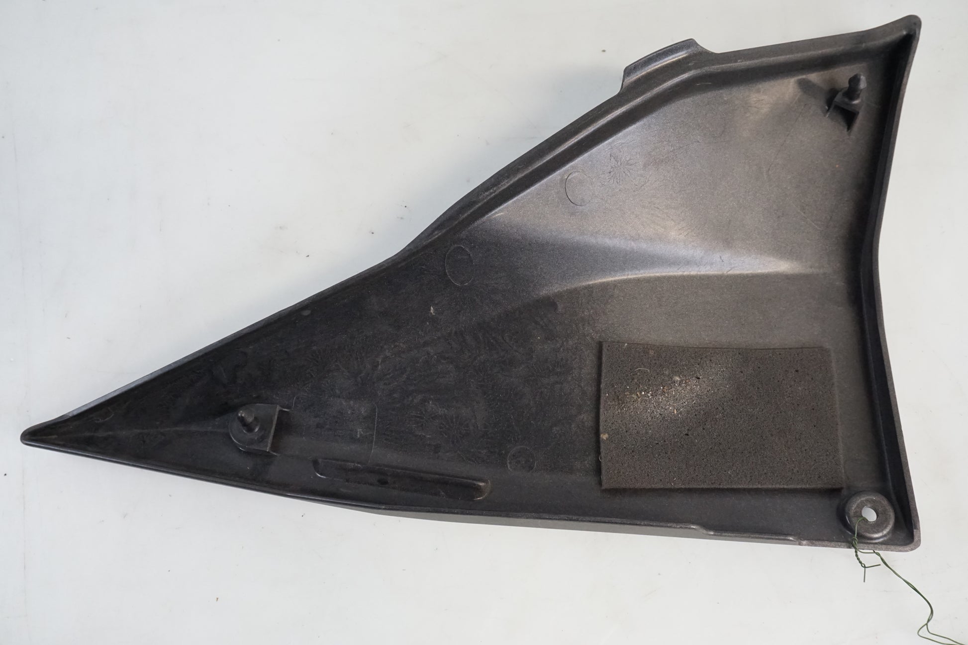 Snett nerifrån på Sidopanel från en Kawasaki Z 1000 -2003 motorcykel.