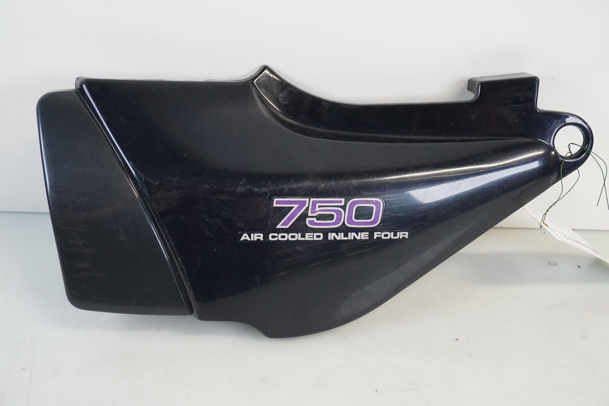 Framsidan på Sidopanel från en Kawasaki Zephyr 750 -1991 motorcykel.