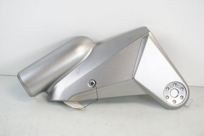 Framsidan på Sidopanel från en Kawasaki KLE 650 -2007 motorcykel.