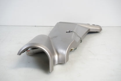 Snett uppifrån på Sidopanel från en Kawasaki KLE 650 -2007 motorcykel.