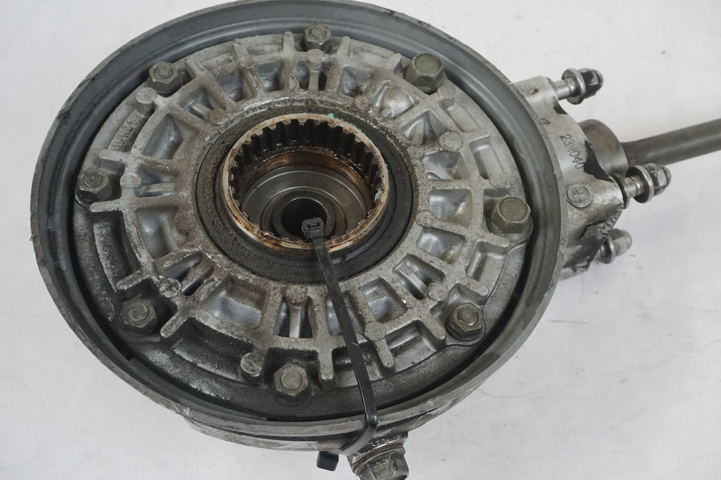 Extrabild3 på Slutväxel från en Yamaha FJR 1300 -2001 motorcykel.