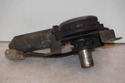 Vänster sida på Vindrutemotor från en Suzuki GSX 1100 F -1988 motorcykel.