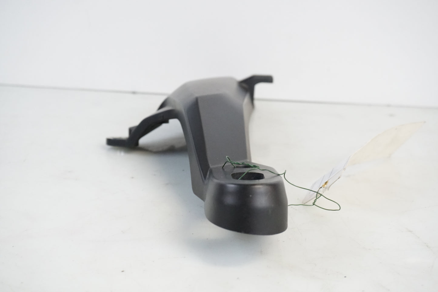 Snett uppifrån på Blinkersfäste från en Honda CBR 600 RR -2007 motorcykel.