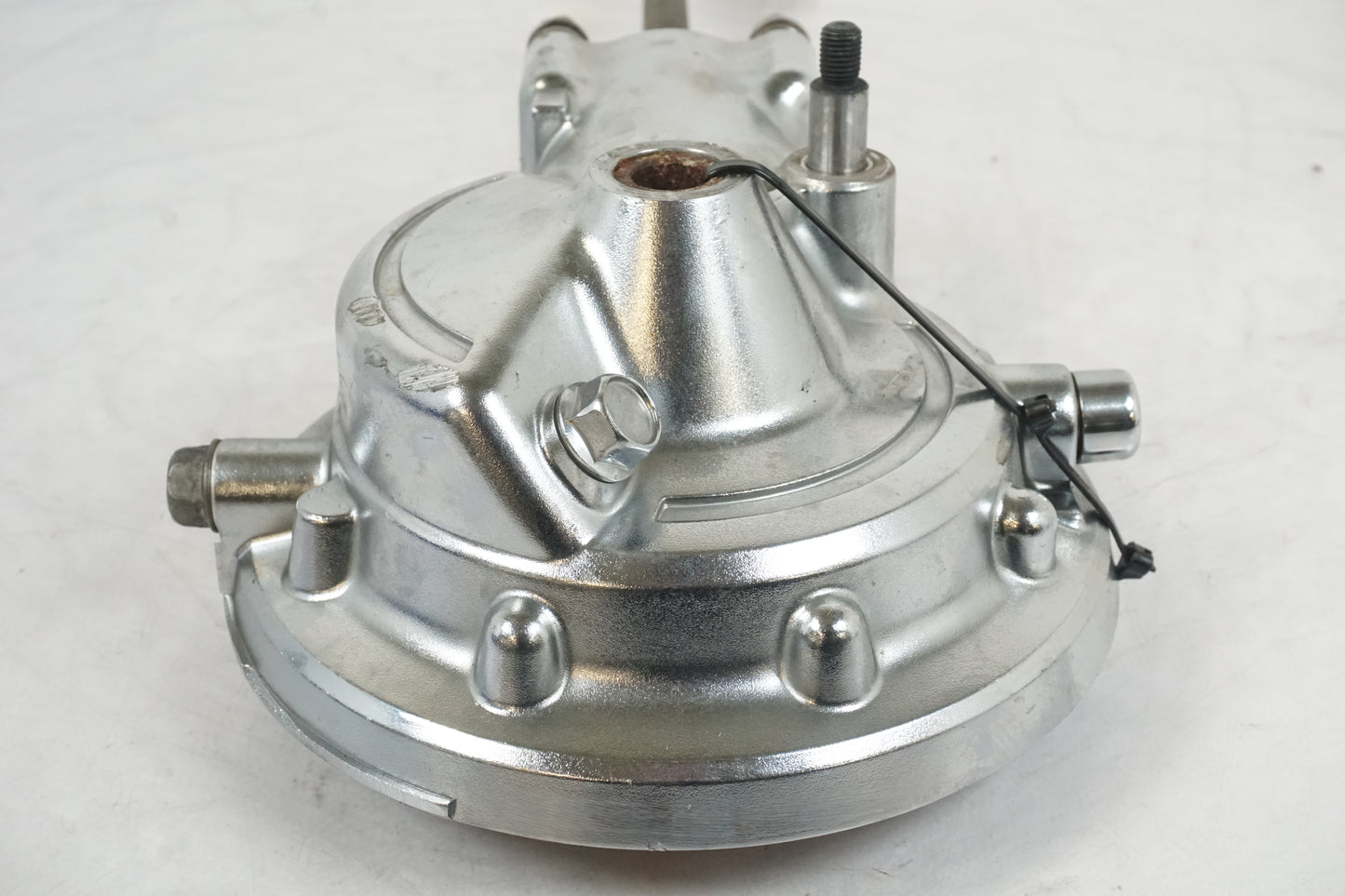 Snett uppifrån på Slutväxel från en Yamaha XV 1100 -1995 motorcykel.