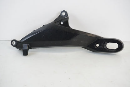 Extrabild1 på Blinkersfäste från en Honda CBR 600 RR -2007 motorcykel.